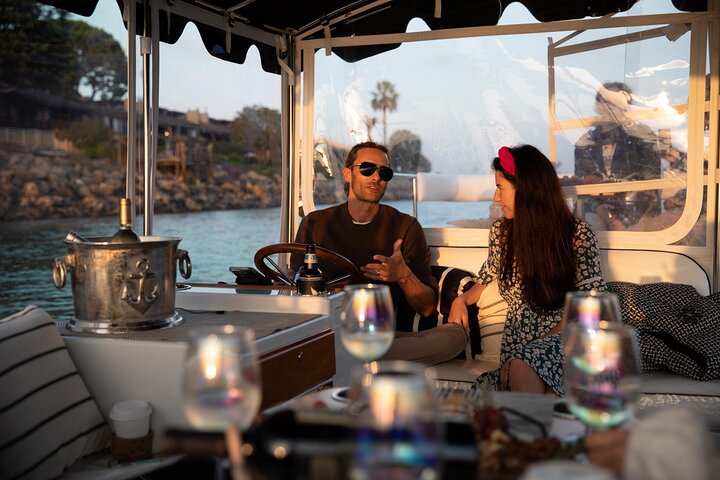 Luxury Shared E-Boat Cruise with Wine, Charcuterie & Sea Lions Spotting