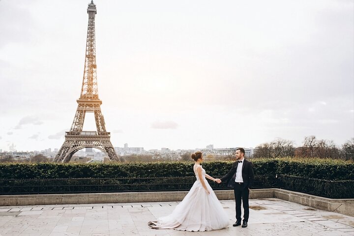 Private Airport Transfer between Paris and Parisian Airports