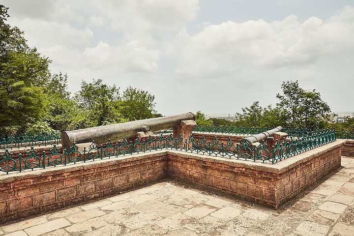 Royal Heritage: Rajkot to Gondal, Junagadh & Girnar Hill Day Trip