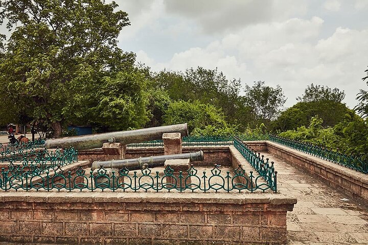 Royal Heritage: Rajkot to Gondal, Junagadh & Girnar Hill Day Trip
