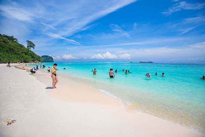 Phi Phi Islands One Day Tour By Speedboat from Krabi