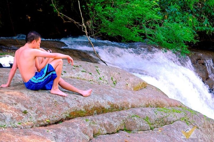 Jeep Tour to waterfalls and stills BY PARATY TOURS