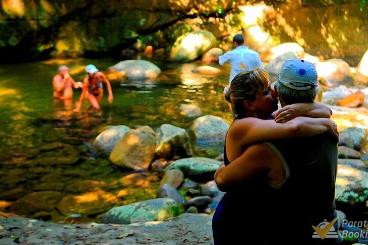 Jeep Tour to waterfalls and stills BY PARATY TOURS