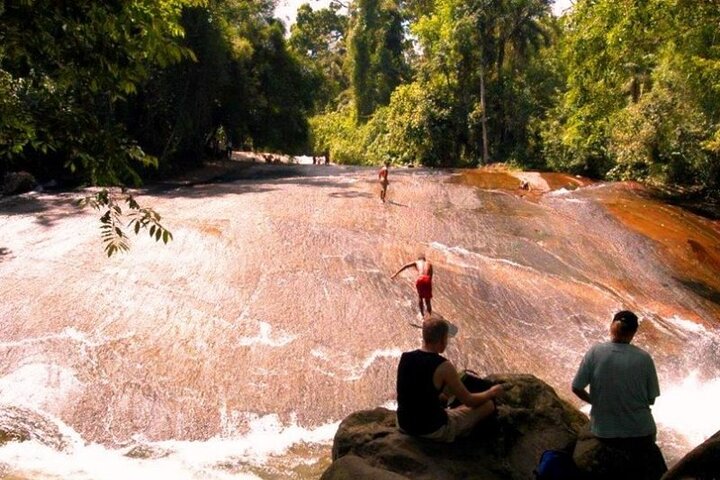 Jeep Tour to waterfalls and stills BY PARATY TOURS