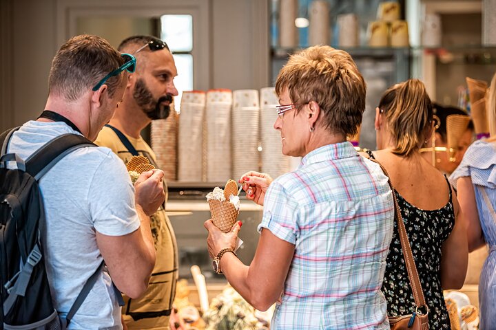 Bari’s Ultimate Street Food Tour - Small Group by Do Eat Better