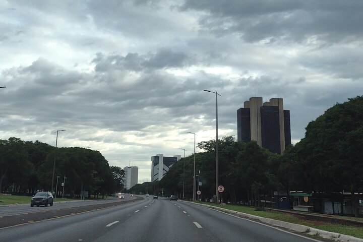 Brasilia in 2 Hours – City Tour for Passengers in Connexão
