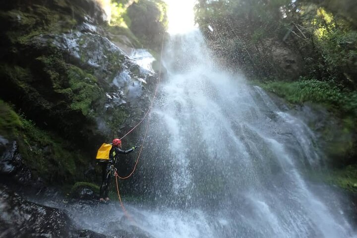 Rappelling and Torrentism