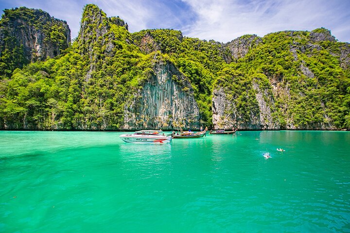 Snorkeling Phi Phi Islands Tour From Phi Phi by Speedboat
