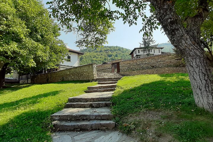 Group Tour from Skopje:Millennium Cross,Matka Canyon&Etno Village