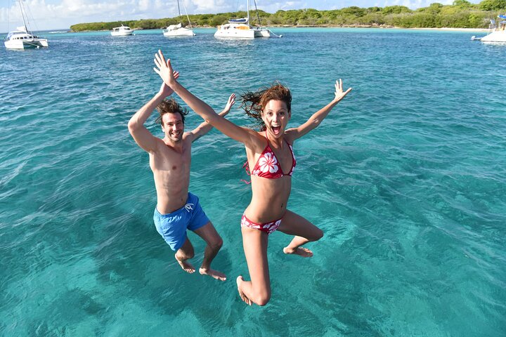 Private Full Day, Fun Day SY Mazu -Luxury Gemini Legacy Catamaran