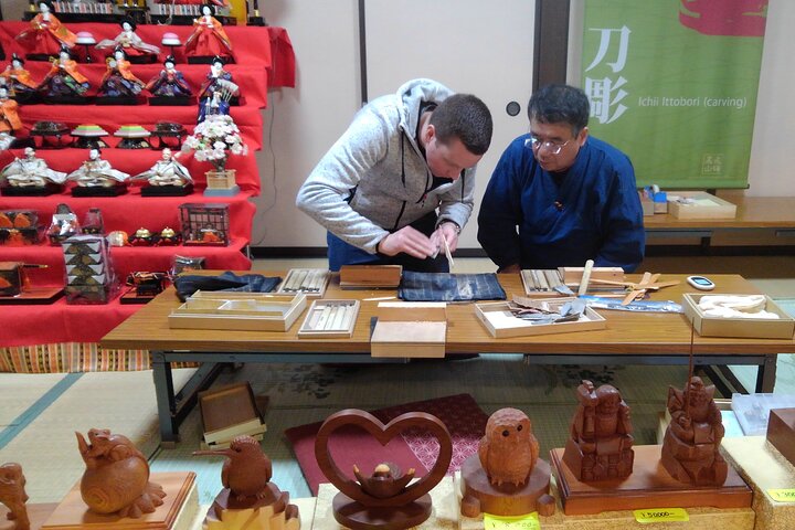 Takayama Arts & Crafts Local Culture Tour, Licensed Guide