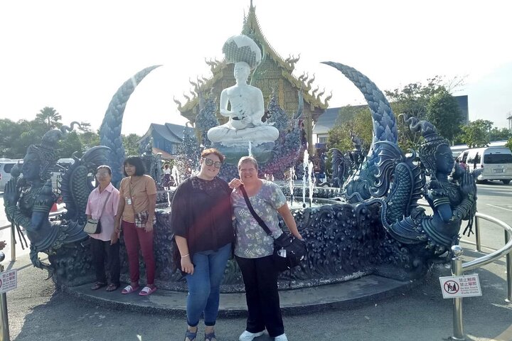 Chiang Rai White and Blue Temples Private Trip