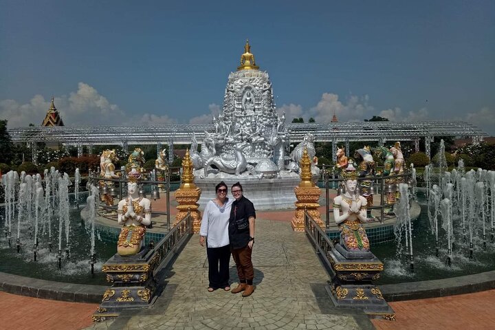 Chiang Rai White and Blue Temples Private Trip