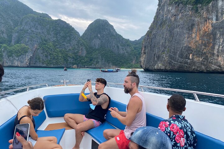 Phi Phi Islands Adventure Day Trip w/ Seaview Lunch by V. Marine