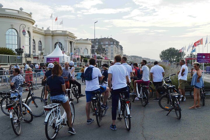 Private Guided Bike Tour of Deauville & Trouville in French