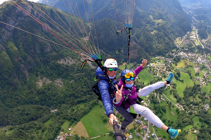 Fly in Paragliding! Paragliding experience over Chamonix!