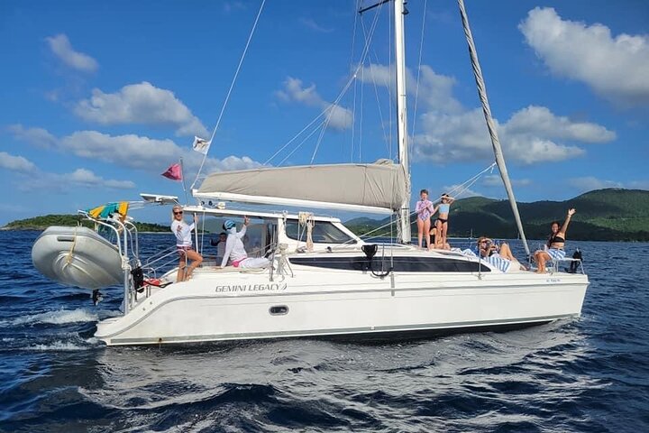 Private Full Day, Fun Day SY Mazu -Luxury Gemini Legacy Catamaran