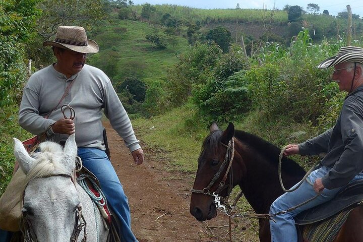 Horseback Riding Tour and visit to Tablón, Chaquira, Pelota and Purutal