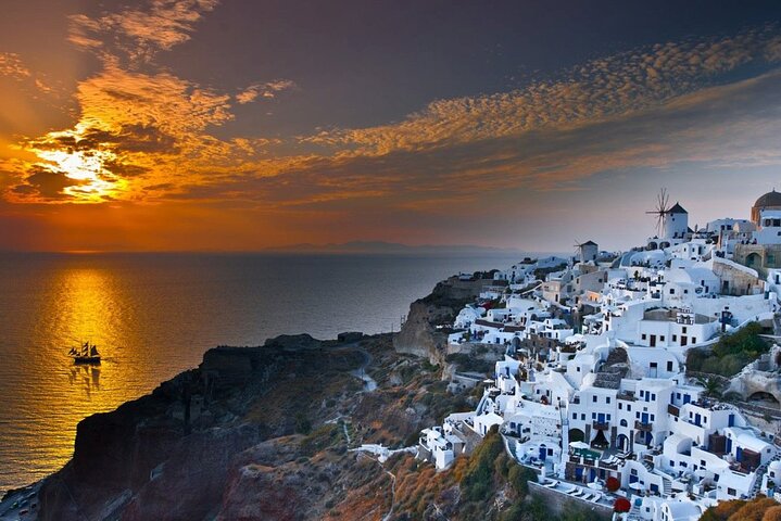 Private Santorini Tailor Made - Choice of the Guest!