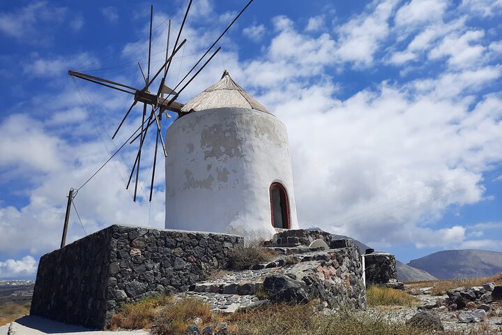 Private Santorini Tailor Made - Choice of the Guest!