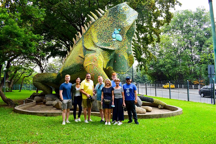 Guayaquil Private Experience - City Tour for Seniors
