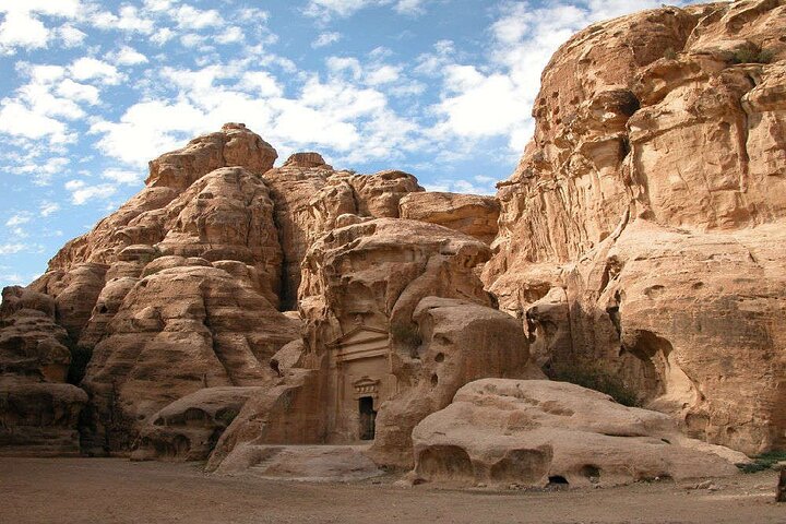 Private 3-Hour Guided Tour of Petra with Hotel Pickup .