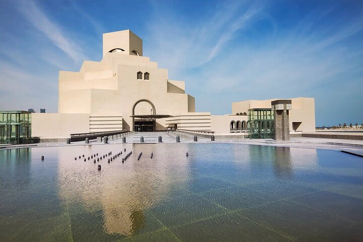Doha: Guided City Tour with Airport and Hotel Pickup