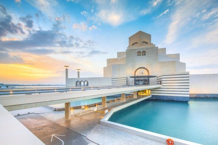Doha: Guided City Tour with Airport and Hotel Pickup