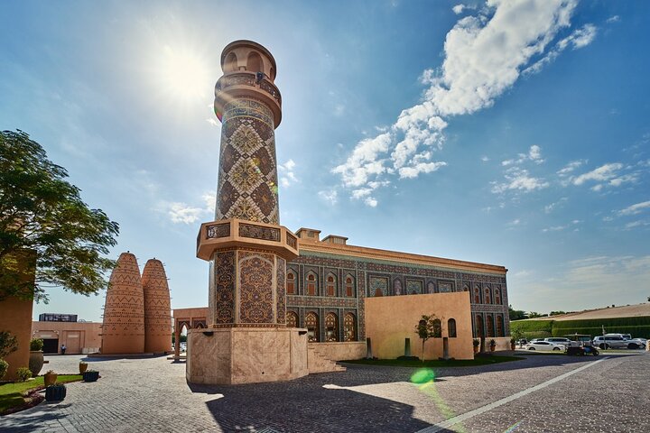 Doha: Guided City Tour with Airport and Hotel Pickup