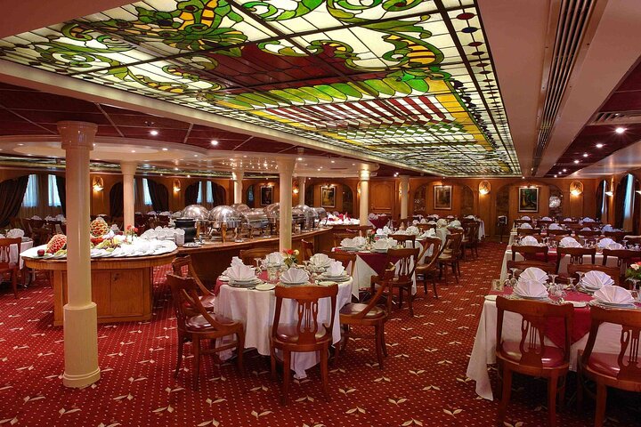 4 Days Nile Cruise from Aswan to Luxor including Abu Simbel and Hot Air Balloon