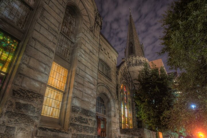 San Antonio Haunted Pub Crawl – Ghosts, Drinks & Historic Bars