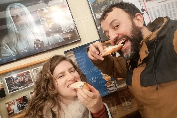 San Sebastian Premium Pintxo Food, Wine & Market Foodie Tour