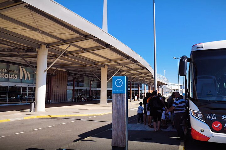 Airport Transfer: Noumea to La Tontouta International Airport