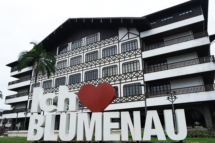 Tour Blumenau & Pomerode from Balneário Camboriú