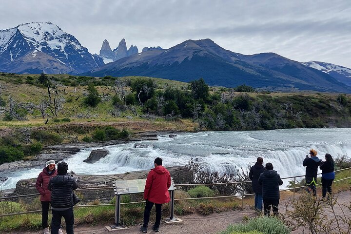 Private Torres del Paine & Milodon, departing from Punta Arenas