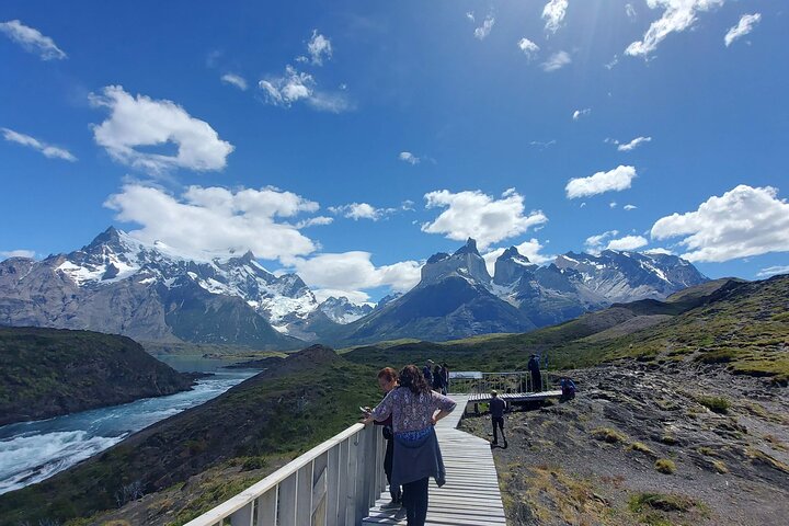 Private Torres del Paine & Milodon, departing from Punta Arenas