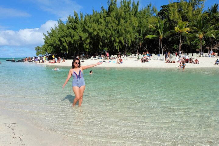 Full Day Tour 5 Island to Ile Aux Cerfs Incl. Lunch and Transfer