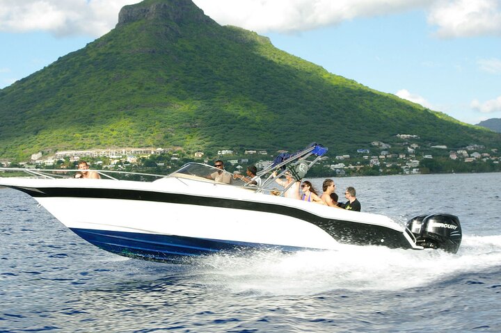 Full Day Tour 5 Island to Ile Aux Cerfs Incl. Lunch and Transfer