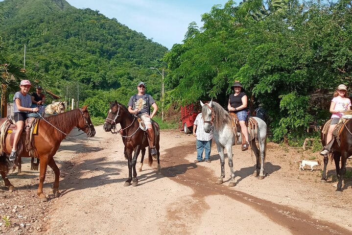 Horse back riding with Danitours by Montainand real nice view