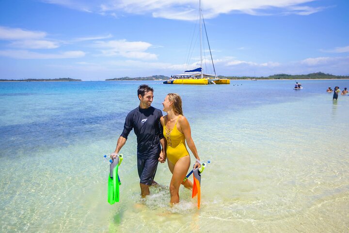 South Sea Sailing Full Day Trip with Lunch & Drinks (min 5 years)