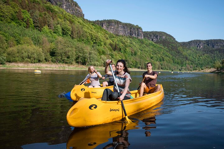 Canoeing on the Elbe river from Děčín to Bad Schandau
