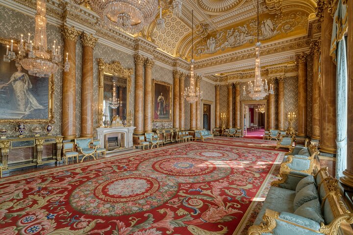 Buckingham Palace Entrance Ticket & British Royalty Guided Tour