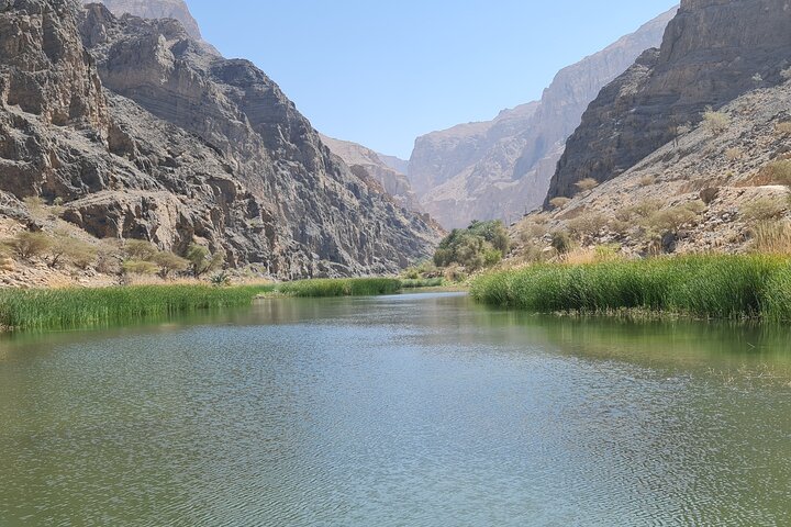 Full-Day Bimmah Sinkhole and Wadi Al Arbeieen Tour