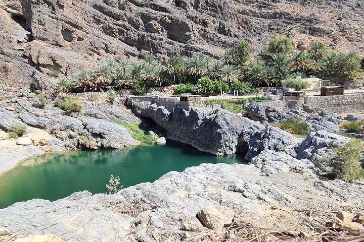 Full-Day Bimmah Sinkhole and Wadi Al Arbeieen Tour