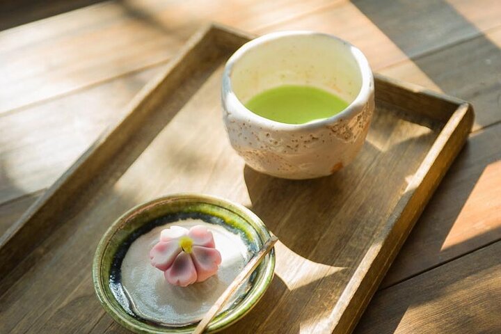 Little Kyoto Nishio :Enjoy matcha & the first classic book museum
