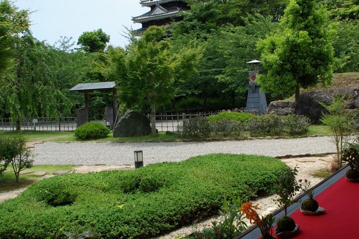 Little Kyoto Nishio :Enjoy matcha & the first classic book museum