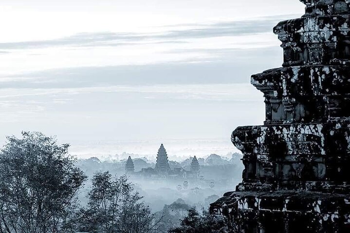 Phnom Penh to Siem Reap by Private Car or Minivan