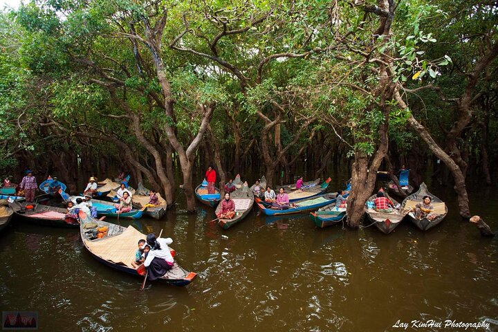 Phnom Penh to Siem Reap by Private Car or Minivan