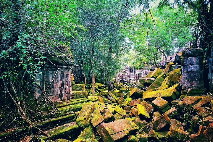 Phnom Penh to Siem Reap by Private Car or Minivan