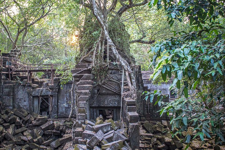 Phnom Penh to Siem Reap by Private Car or Minivan